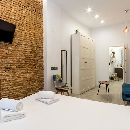 2 Habitaciones 2 Banos- Moderno Y Acogedor - Imperial Мадрид Екстериор снимка