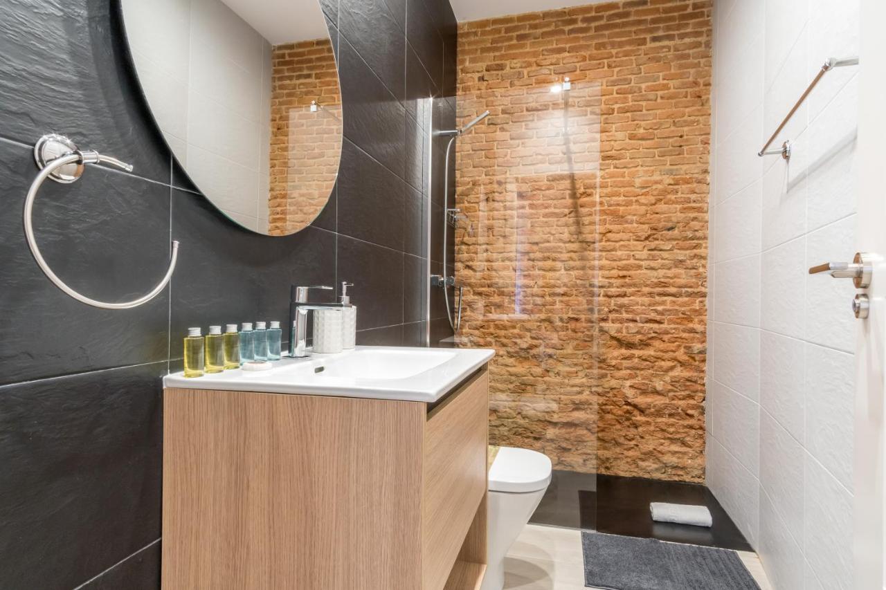 2 Habitaciones 2 Banos- Moderno Y Acogedor - Imperial Мадрид Екстериор снимка
